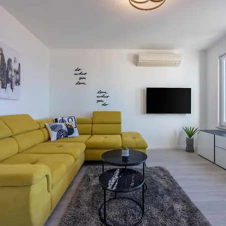 Klara Apartment