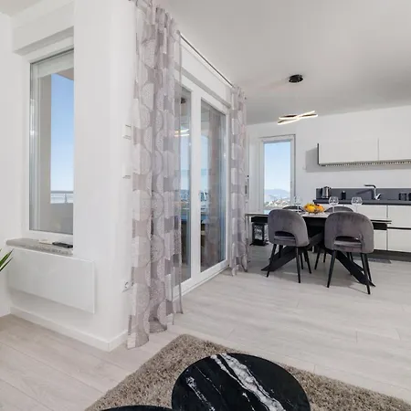 Klara Lägenhet Crikvenica